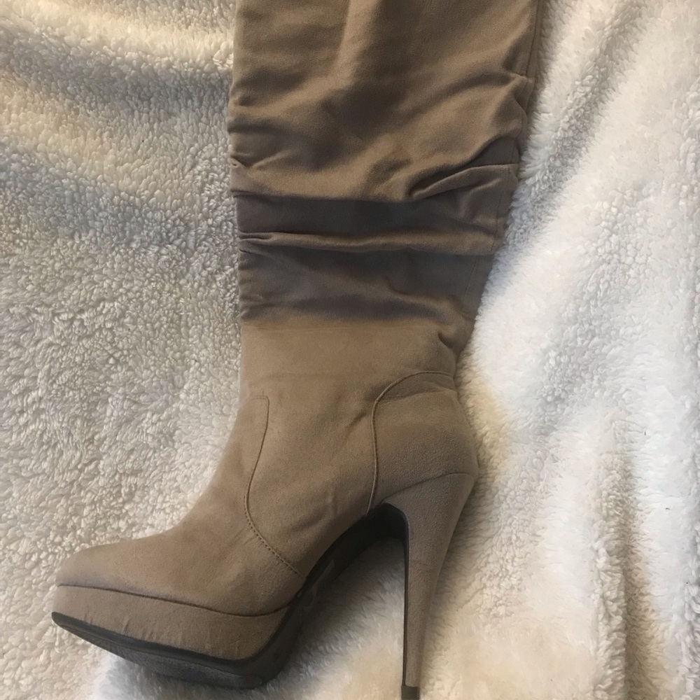Shoe Dazzle Size 10 Knee High Platform Stiletto Boot